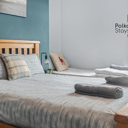 Polkadot Winter Gardens - Large Modern Apartments In Blackpool By Polkastays ภายนอก รูปภาพ
